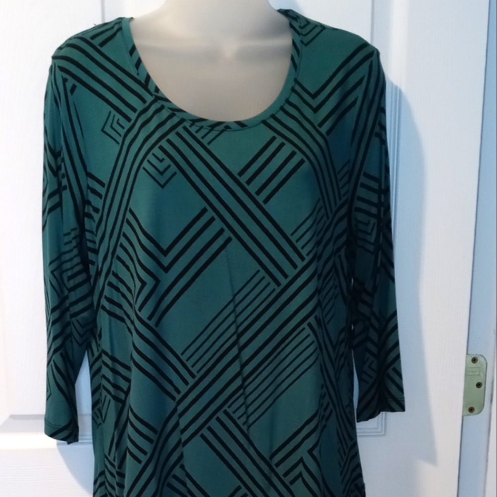 NWOT- Ladies Top